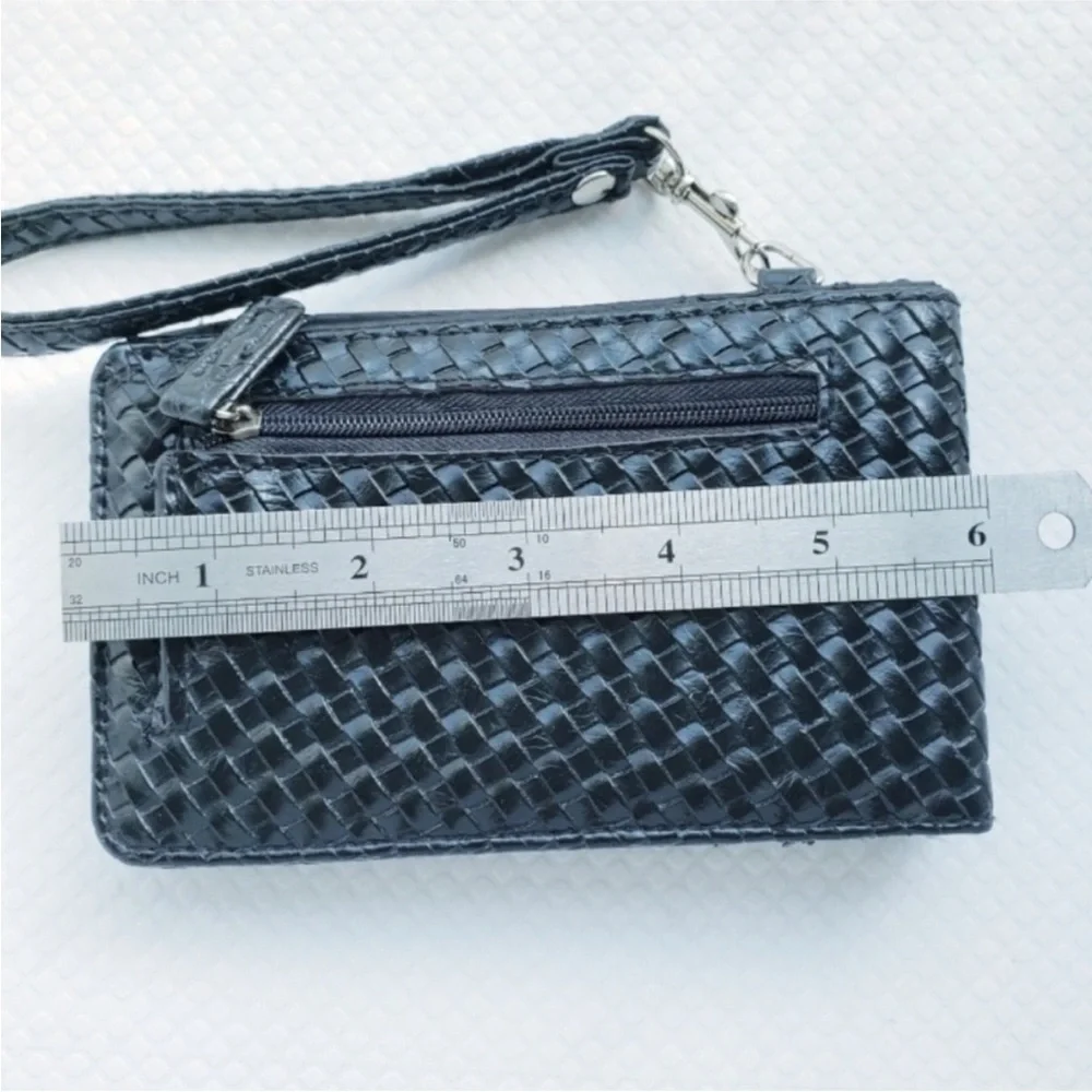 Capelli of New York wallet wristlet black crosshatch leather  6x4